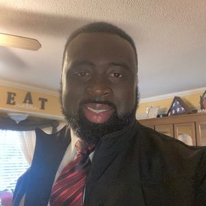 Meet your Posher, Derrick